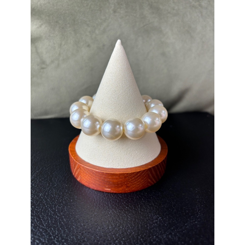 Vintage Cream Faux Pearl Stretch Bracelet Large Beaded Classic Bridal Jewelry 6"